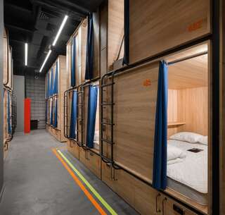 Хостелы A-HOSTEL Киев Одноместный номер-капсула-3