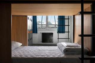 Хостелы A-HOSTEL Киев Кровать в общем 6-местном номере-6