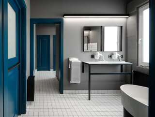 Хостелы A-HOSTEL Киев Кровать в общем 6-местном номере-9